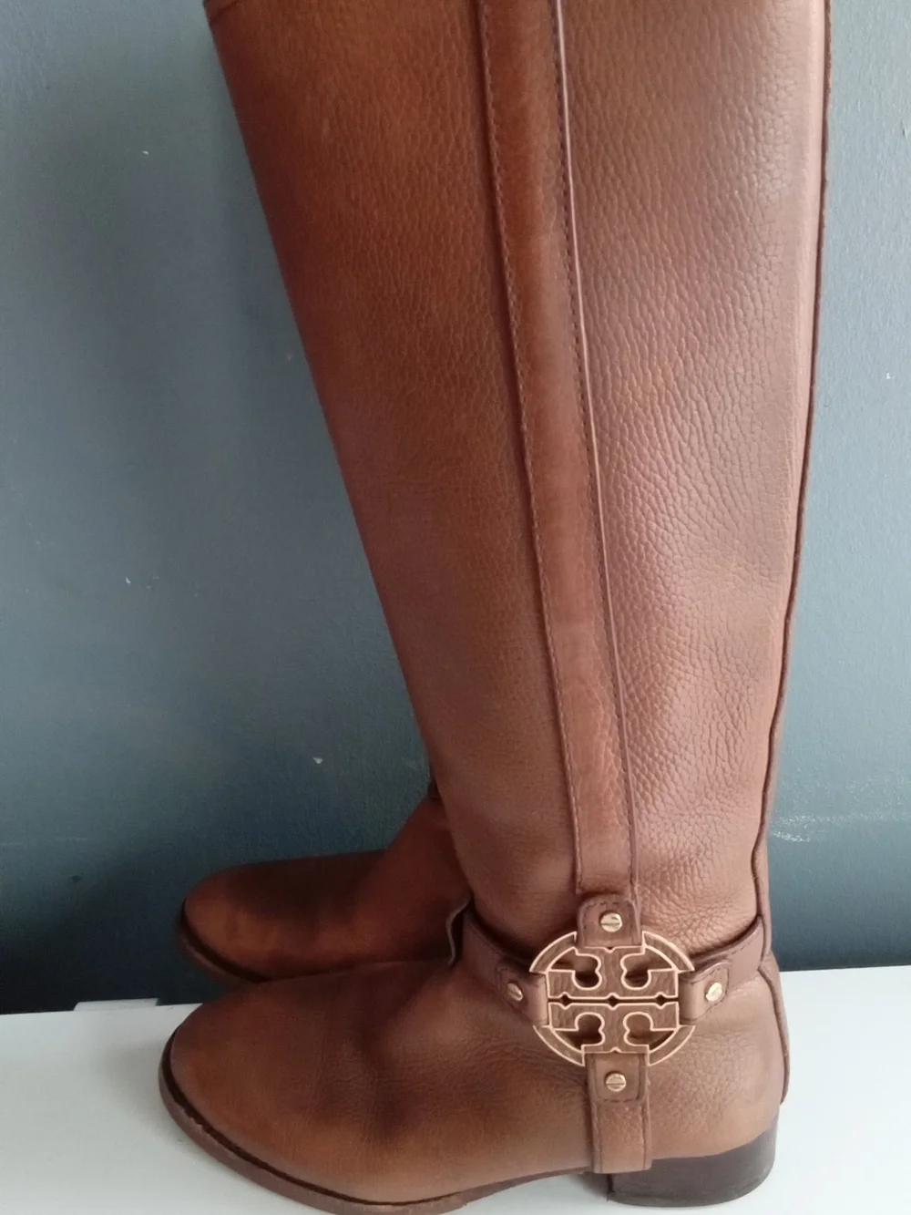 Tory Burch Kiernan Tan Pebbled Leather Riding Boots Gold Logo Knee High